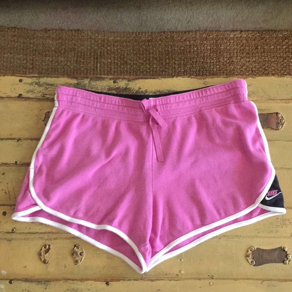NIKE SHORTS 💯% COTTON STRETCH WORKOUT RUN GYM SHORTS 70s HEM RETRO M - Picture 1 of 8